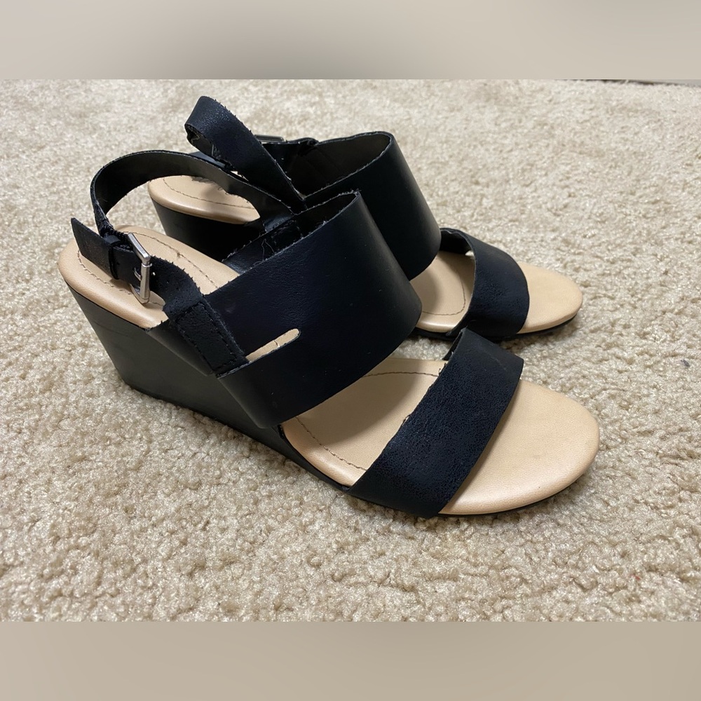 Dexflex Comfort Black Wedge Sandals Size 7.5